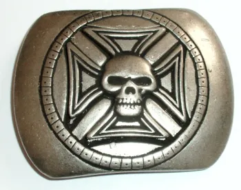 Gürtelschnalle Totenkopf + Chopperkreuz