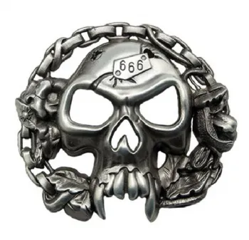 Gürtelschnalle Totenkopf mit Kette