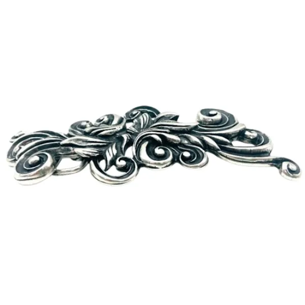 Design Gürtelschnalle Blumenranke altsilber poliert - von der Seite