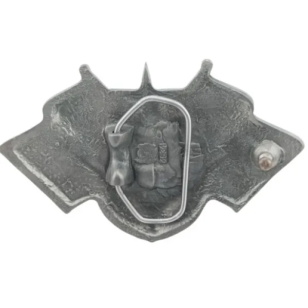 Gürtelschnalle V8 + Zielflaggen - hinten