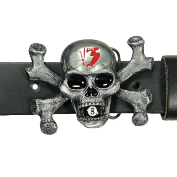 Gürtelschnalle Totenkopf + schwarze 8 Billardkugel im Maul + rote 13 am Gürtel