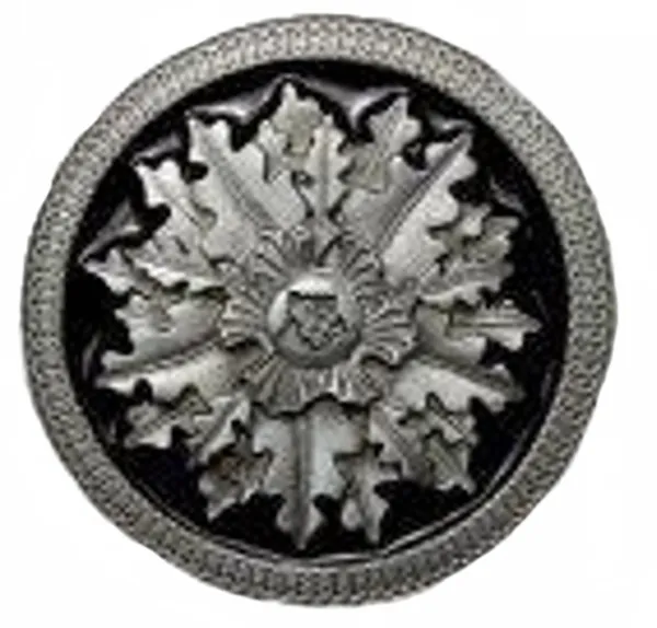 Buckle Oak Leaves