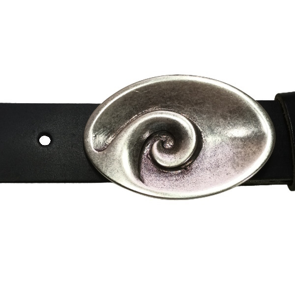 Design-Gürtelschnalle Koru Leaf mit Gürtel